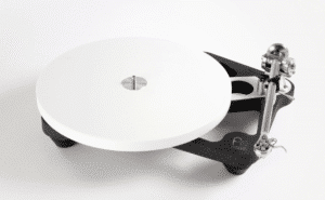 REGA PLANAR 10 met ALPHELION 2 MC platenspeler