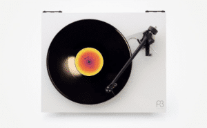 REGA PLANAR THREE platenspeler