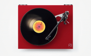 REGA PLANAR 3 rood platenspeler