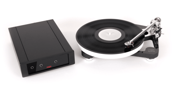 REGA NAIA platenspeler