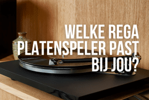 Welke rega platenspeler past bij jou? Een mooie rega platenspeler in een houtenkast, heel lifestyle met audio